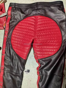 Pantalón de motorista acolchado rojo de cuero genuino para hombre - Product Image 3