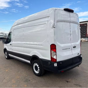 Fourgon utilitaire commercial Transit250 à toit surélevé 2020, moteur 3.5L V6, fourgon utilitaire à châssis long, 121 617 miles - Product Image 1