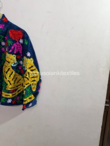 Chaqueta de Terciopelo Suzani al por Mayor, Chaqueta Bordada a Mano con Diseño de Tigre y Flores, Forro Interior de Algodón, Abrigo de Invierno, Blezar - Product Image 2