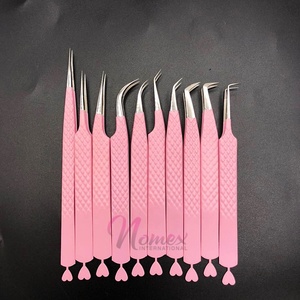 Pince à épiler pour extensions de cils en acier inoxydable avec revêtement en poudre rose clair, pointe en fibre, antibactérienne, légère, vente chaude - Product Image 1