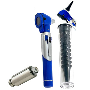 Otoscope de poche compact avec deux embouts de speculum, ampoule de rechange supplémentaire et pochette de protection pour les oreilles - Product Image 4