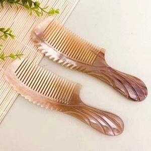 Peine para el Cabello Hecho a Mano con Cuerno de Búfalo, Accesorio para el Cabello Ecológico y Natural - Product Image 4