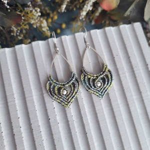 Pendientes colgantes geométricos con cuentas para mujer, estilo bohemio, joyería colgante de aleación con perlas - Product Image 1