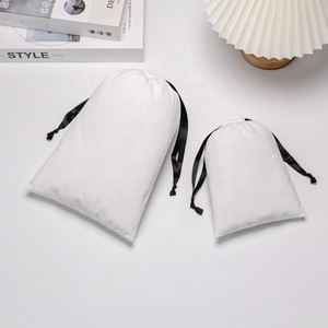Sacs d'emballage en coton à cordon de serrage imprimés sur mesure, écologiques, lavables, réutilisables, résistants à l'eau, durables pour un usage domestique - Product Image 6