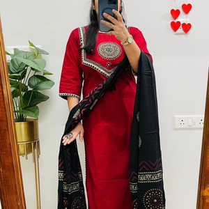 Ensemble Kurti marron en coton avec broderie Kantha et imprimé, manches longues, pantalon et dupatta Mulmul, tenue d'été - Product Image 1