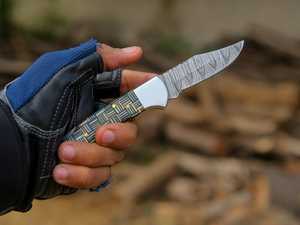 Cuchillo Plegable de Acero de Damasco con Hoja Serrada de Punta Caída y Mango de Madera, Grado Industrial, OEM Personalizable para Uso EDC de Bolsillo - Product Image 3