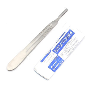 Cuchillo Quirúrgico Profesional con Mango Número 4 y 20 Hojas Estériles de Acero Inoxidable Reutilizables, Instrumento de Corte de Precisión - Product Image 1