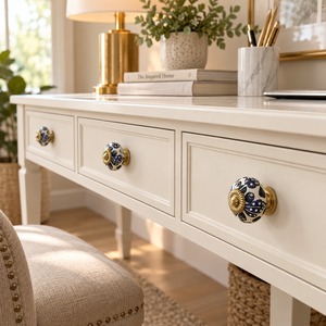 Poignée de tiroir décorative SHUBHAM en céramique, crème, bleu marine, noir, ivoire, or, motif floral, avec vis - Product Image 3
