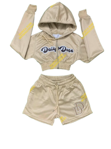 Ensemble 3 pièces sportif jaune pour femme Daily Dose : crop top, short et sweat à capuche à manches courtes en polyester tricoté élastique, décontracté, au-dessus du genou - Product Image 1