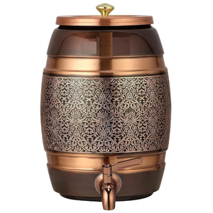 Distributeur d'eau en cuivre pur, design antique gravé, conteneur de stockage d'eau en cuivre de 7 litres avec robinet, récipient à boissons en métal - Product Image 1