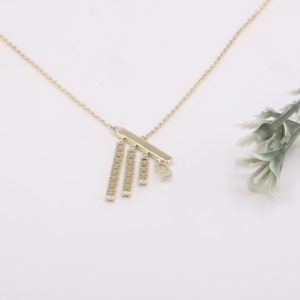 Collier pendentif asymétrique en or jaune de luxe, classique, avec diamant de laboratoire taille émeraude et franges superposées, bijoux fins pour femmes - Product Image 3
