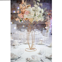 Centre de table rectangulaire en métal doré pour décoration de mariage