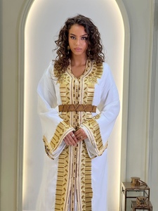 Kaftan turc blanc, abaya brodée d'or, col en V, manches longues, robe musulmane longue jusqu'au sol - Product Image 1