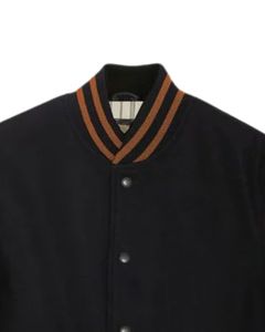 Chaqueta Varsity Personalizada al por Mayor para Hombre, Estilo Vintage, Cuerpo de Lana, Mangas de Cuero Genuino, Chaqueta Bomber Gruesa y Cálida WVJ-0048 - Product Image 3