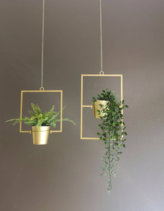 Maceta Colgante de Metal Dorado con Marco Cuadrado Geométrico y Cadena, Moderna Maceta Suspendida para Plantas de Interior, Minimalista - Product Image 1