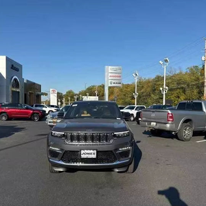 Jeep Grand Cherokee 4xe Summit 4WD 2023, SUV Usado en Buen Estado, Cuero, Automático, Opciones Híbridas Diésel/Gasolina/Eléctricas, Cámara Trasera Izquierda - Product Image 1