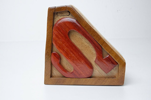 Figura Decorativa de Bulldog Moderna en Madera Natural de Thanh Tung Thinh, en Tonos Rojo Crema, Ecológica, para Decoración de Acuarios - Product Image 2