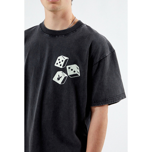 T-shirt noir surdimensionné pour homme avec imprimé dés, manches courtes, col rond, coupe décontractée en jersey - Product Image 2