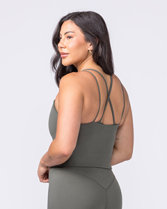 Oferta Caliente: Top Corto Acanalado sin Mangas para Mujer, Blanco y Negro Liso, Ideal para Verano - Product Image 2