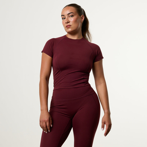 Camiseta Corta de Yoga Ligera y Transpirable para Mujer, Ideal para Verano - Product Image 1