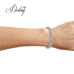 <span class=keywords><strong>Bracelet</strong></span> de tennis à la mode orné de cristaux <span class=keywords><strong>Swarovski</strong></span> en <span class=keywords><strong>argent</strong></span> sterling 925 Daisini <span class=keywords><strong>Bracelet</strong></span> de bijoux plaqué or 18 carats - Product Image 6