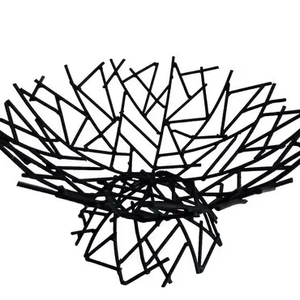 Moderno Centro de Mesa Decorativo de Alambre Metálico Negro Geométrico Ecológico, Cuenco Abstracto con Diseño de Nido, Centro de Mesa Contemporáneo de Alambre Mate con Púas para Frutas - Product Image 1