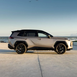 โปรโมชั่นพิเศษ Toyota RAV4 รถ SUV ที่เชื่อถือได้ สมรรถนะเยี่ยม ห้องโดยสารกว้างขวาง และความสะดวกสบายในการขับขี่ในชีวิตประจำวันสำหรับทุกการเดินทาง - Product Image 3