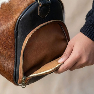 Bolsas de viaje de cuero genuino de vaca con pelo, al por mayor, proveedor de logotipos personalizados, OEM, equipaje de moda premium, calidad de exportación - Product Image 5