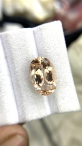 Piedra de Morganita Natural Certificada, Corte Ovalado, con Excelente Color y Brillo, Beryl Natural de 10.28 Quilates, Limpia con Lupa - Product Image 2