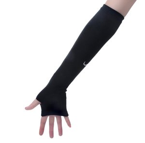 Mangas Protectoras para Brazos con Diseño Tribal Blanco sobre Negro, Protección Anti-UV para Adultos, Unisex - Product Image 3