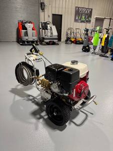 Hidrolavadora de Alta Demanda Nueva HD 4.0-40 GE 1.107-526.0, 4000 PSI, Motor Honda GS390 con Arranque Eléctrico - Product Image 2