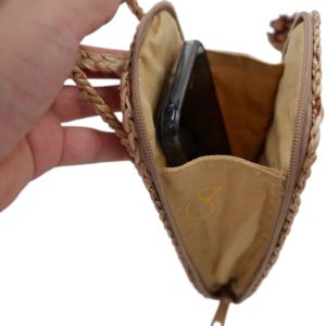 Water Hyacinth Crossbody <b>Phone</b> Bag: Eco-Friendly <b>Mobile</b> <b>Phone</b> Holder - Product Image 4