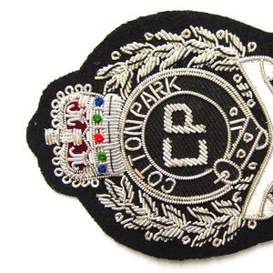 ตราสัญลักษณ์เสื้อเบลเซอร์ปักมือคุณภาพสูง กันน้ำ ปรับแต่งได้ ใช้ลวดทองคำและเงิน สำหรับเสื้อแจ็คเก็ตแฟชั่น - Product Image 4