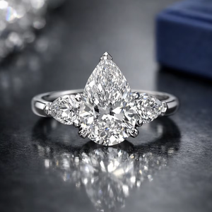 Anillo con Diamante Amarillo Corte Cojín en Oro Amarillo, Elegante Anillo de Diamantes para Compromiso, Boda, Aniversario y Fiesta para Mujer - Product Image 1