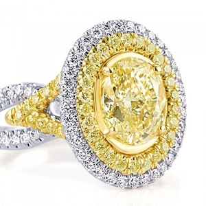 Anillo de Compromiso con Diamante Amarillo Ovalado de Diseño Moderno, Certificado por IGI, Oro de 14k, Doble Halo, Diseño Dividido, Diamante Cultivado en Laboratorio VVS+ - Product Image 1