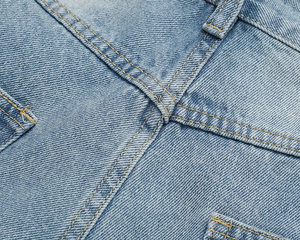 Shorts Bermuda déchirés pour hommes, bleu clair, denim délavé, style streetwear décontracté, fermeture boutonnée, 100% coton, écologique - Product Image 6