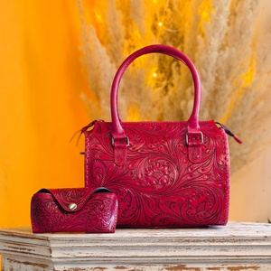 Bolsos de Viaje de Cuero Genuino con Grabado a Mano, Estilo Boho, Color Rosa, Hechos a Mano, Estilo Western, Elegantes - Product Image 5