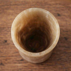 Verre à boire artisanal en corne de buffle naturelle, écologique, au design rustique, de REHMAN CRAFT - Product Image 6