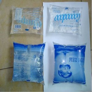 Rouleau de film PE transparent et personnalisable, surface douce et brillante, étanche et étanche à l'humidité pour sachets d'eau et de boissons de qualité alimentaire - Product Image 5