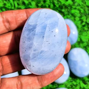 Piedra de Calcita Azul Natural Chakralume, Ovalada, Pulida a Mano, para Meditación, Reiki, Terapia de Energía de Chakras - Product Image 4