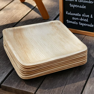 Assiettes jetables écologiques en feuilles de palmier Areca, compostables et biodégradables, carrées de 7 pouces, robustes et légères, pour les dîners et les fêtes - Product Image 1
