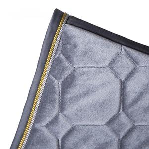 Tapis de selle matelassé classique – Style équestre intemporel et durable - Product Image 6