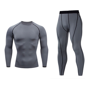 Ensemble de vêtements de sport sur mesure de haute qualité, imprimés, pour hommes, vente en gros, t-shirts et pantalons de compression pour la gym et l'entraînement - Product Image 2