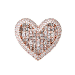 Bijoux Hip Hop en Argent Sterling 925 Plaqué Rhodium avec Moissanite en Forme de Cœur Givrée et Grappe de Baguettes – Cadeaux de Mariage ou de Fiançailles - Product Image 1