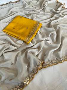 ผ้าซารีลายรังโกลีแบบหนา พร้อมงานปักเลื่อมหลากหลายสี ขอบผ้าลายฉลุ และเสื้อไหมปักเต็มตัว ไม่ยับ แห้งเร็ว เหมาะสำหรับงานปาร์ตี้ - Product Image 2