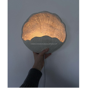 Lampe murale artisanale en papier mâché écologique translucide, design Art Déco, couleur et taille personnalisables, multifonctionnelle, haute qualité - Product Image 1