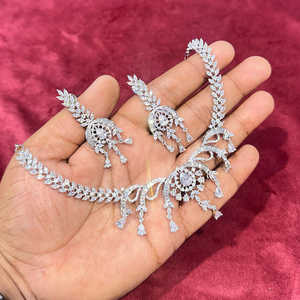 Juego de Collar con Diamantes Americanos Jewelemarket, Plateado en Plata, Blanco 11714381WH - Joyería Fina Elegante - Product Image 1