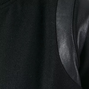 Veste de baseball universitaire personnalisée pour femme, coupe courte, avec patchs en chenille de laine, manches en cuir PU, style Letterman - Product Image 6