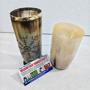 Verre en corne de bœuf de qualité supérieure, gravé et orné d'un anneau en laiton, verre à boire double face en corne de bœuf Viking pour les fêtes - Product Image 4