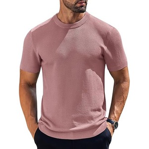 Camiseta de punto para hombre, estilo urbano, manga corta, cuello redondo, rosa empolvado, textura gofrada, holgada, con estampado animal, ideal para verano. - Product Image 1